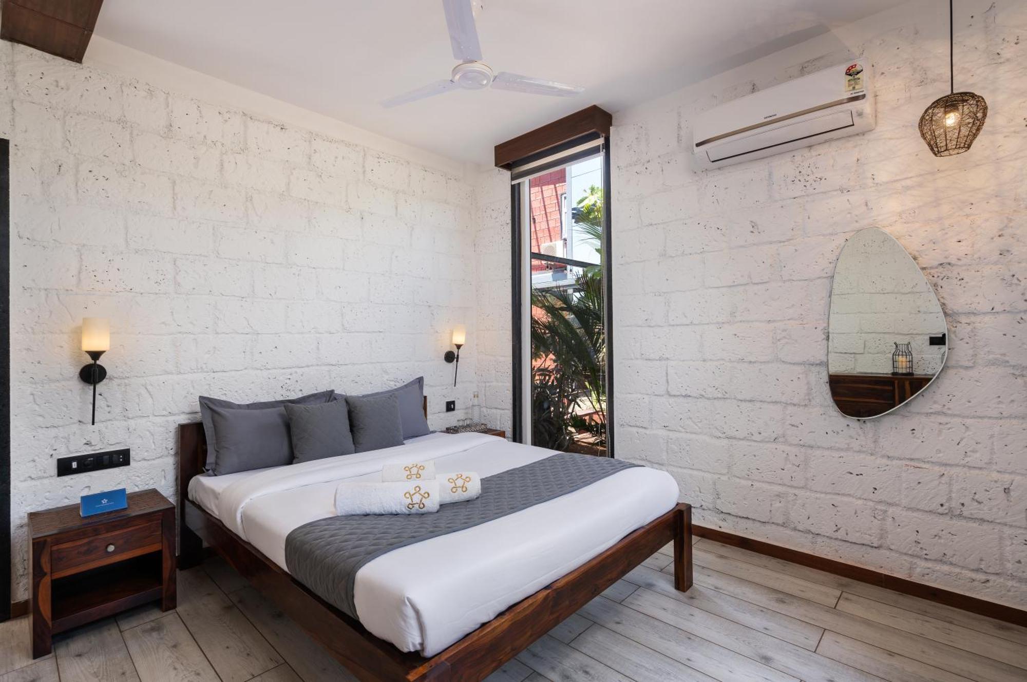 Saffronstays Calvin - 3 Bedroom Pool Villa In Лонавала Экстерьер фото