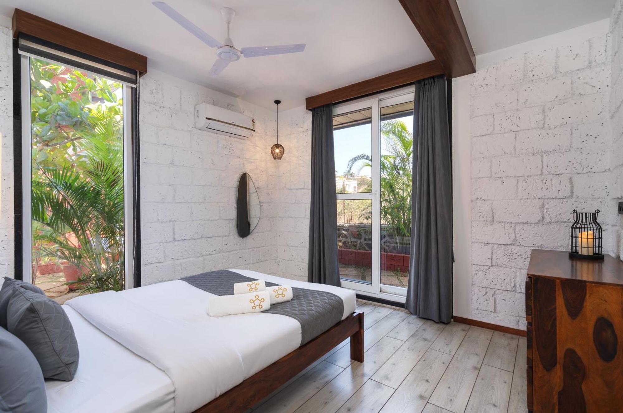 Saffronstays Calvin - 3 Bedroom Pool Villa In Лонавала Экстерьер фото