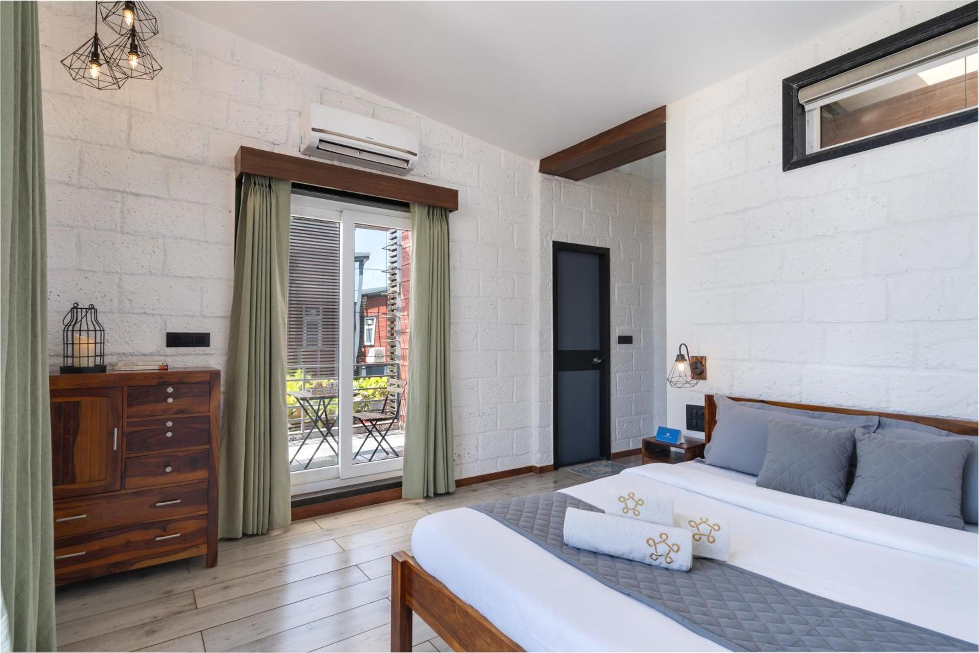Saffronstays Calvin - 3 Bedroom Pool Villa In Лонавала Экстерьер фото