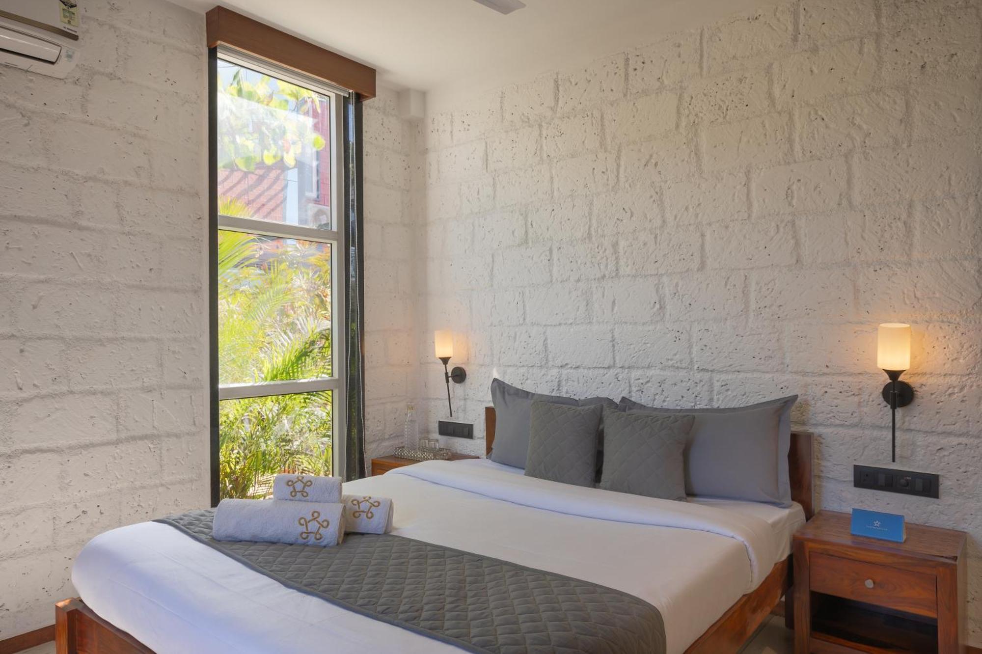 Saffronstays Calvin - 3 Bedroom Pool Villa In Лонавала Экстерьер фото